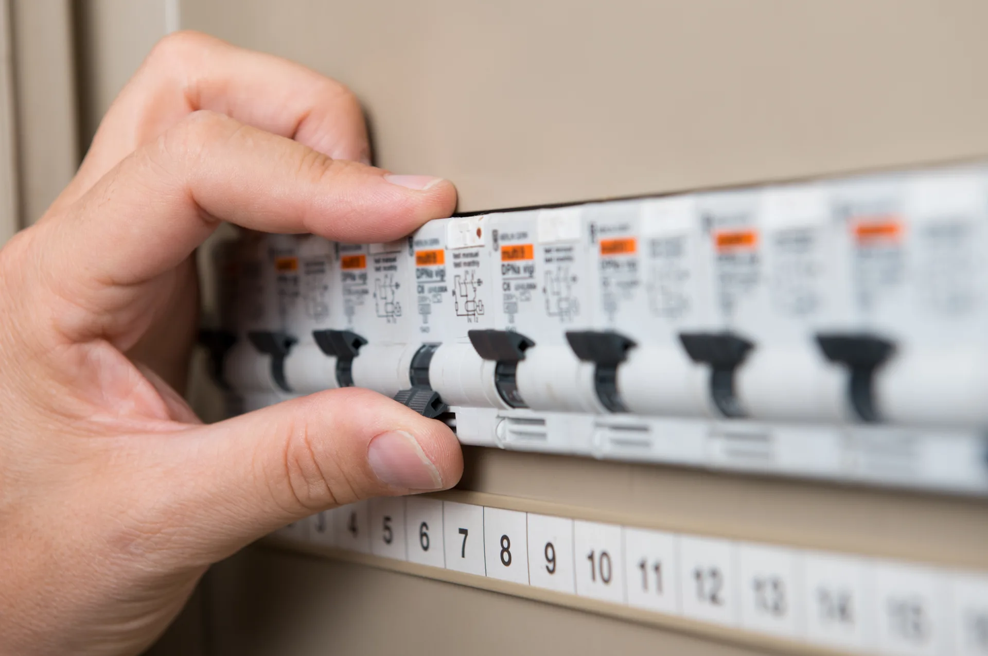 Electrician Woongarrah, licensed electricians serving Woongarrah